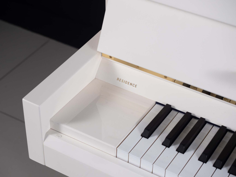Пианино C. Bechstein Millenium 116K (BU) белое, полированное (209580, 2016 г.в.)