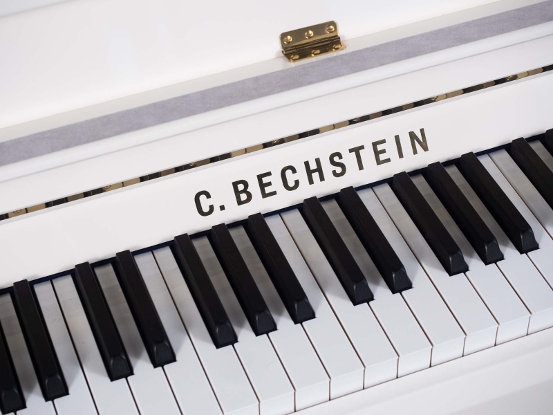Пианино C. Bechstein Millenium 116K (BU) белое, полированное (209580, 2016 г.в.)